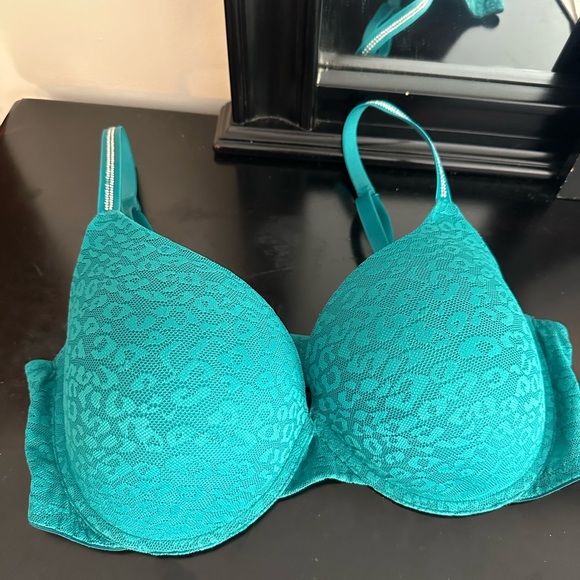 Worn once too big. Great condition - Picture 1 of 1